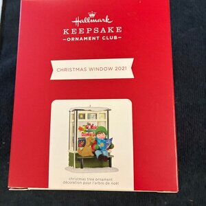 Hallmark  Christmas Window 2021 Christmas Orname